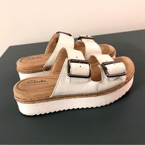 CLARKS White Sandles